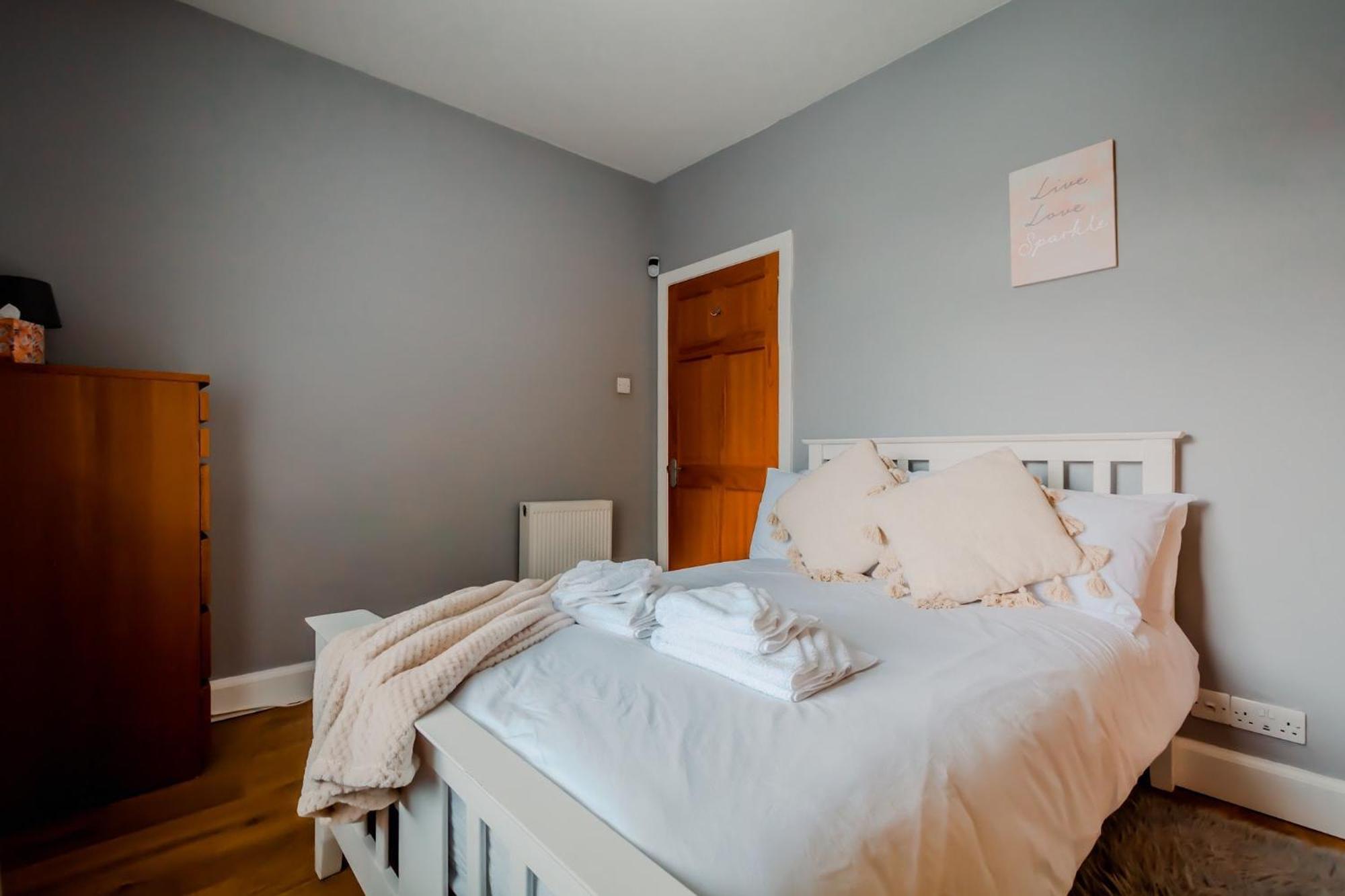 Crewe Apartment - 2 Bed, Free Off Street Parking And Private Garden EDI Exterior foto