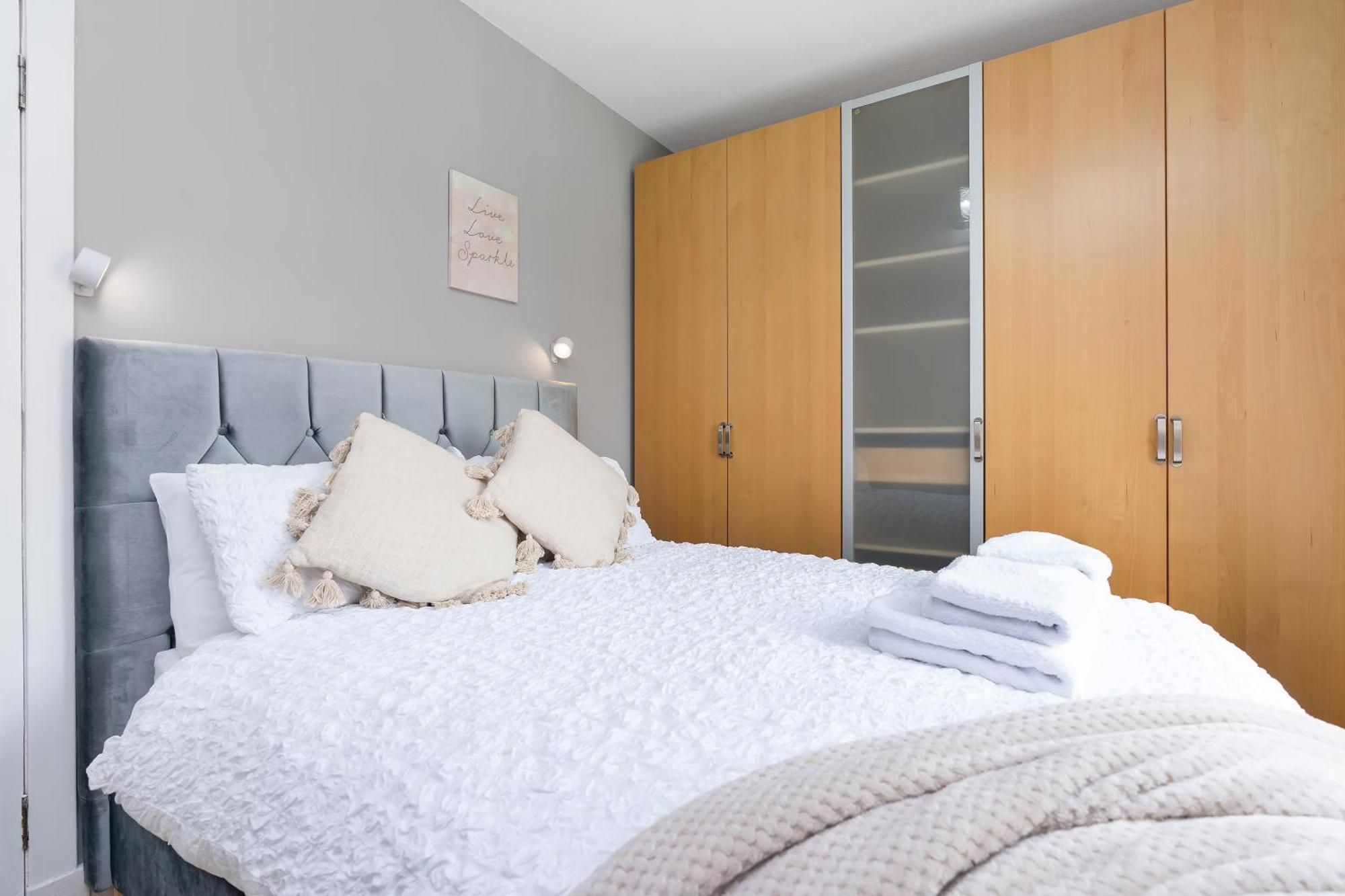 Crewe Apartment - 2 Bed, Free Off Street Parking And Private Garden EDI Exterior foto