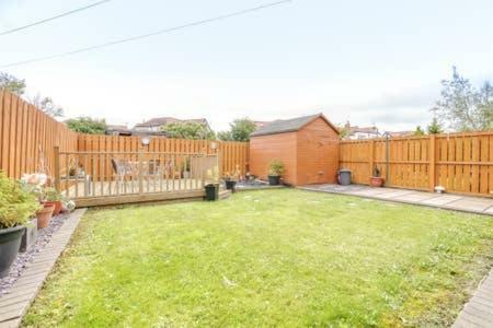 Crewe Apartment - 2 Bed, Free Off Street Parking And Private Garden EDI Exterior foto