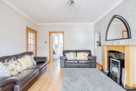 Crewe Apartment - 2 Bed, Free Off Street Parking And Private Garden EDI Exterior foto
