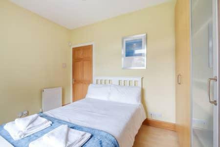 Crewe Apartment - 2 Bed, Free Off Street Parking And Private Garden EDI Exterior foto